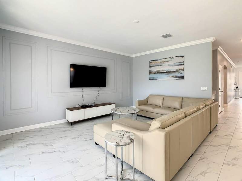 6 bedroom Single Family Residence at 2908 Protagonist Street, Cove At Storey Lake 4, Kissimmee — photo 4