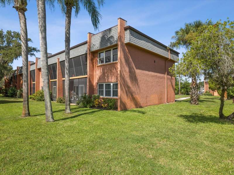 Cove Springs Condo
