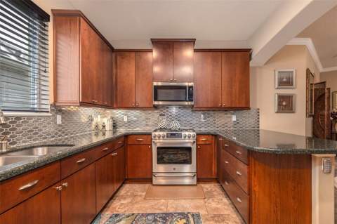 1594 Lincolnshire Drive, Deland FL - photo 15 of 47