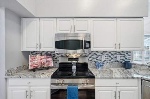 18009 Palm Breeze Drive, Tampa FL - photo 20 of 63