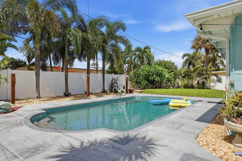 3 bedroom Single Family Residence at 5285 40th Street, Maximo Moorings, St Petersburg — photo 3