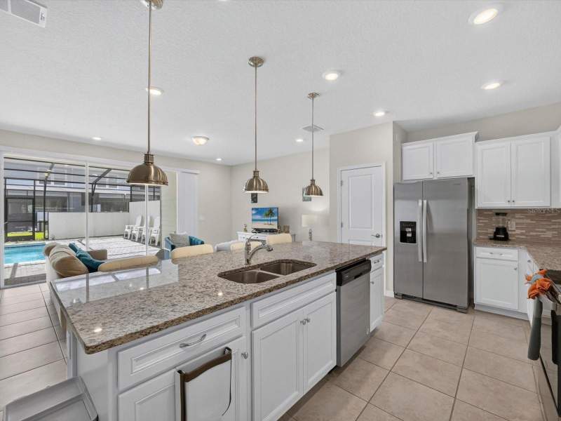 5 bedroom Townhouse at 3990 Lana Avenue, Windsor Island Residence Ph 3, Davenport — photo 3