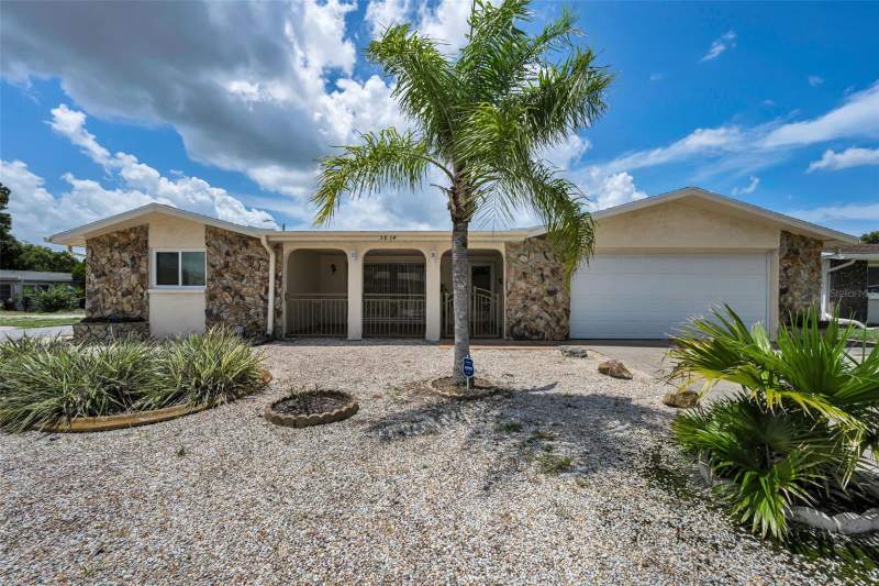 3 bedroom Single Family Residence at 5834 Embay Avenue, Holiday Garden Estates, New Port Richey — photo 2