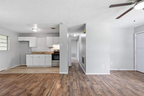 2151 S Ivey Lane, Orlando FL - photo 13 of 32