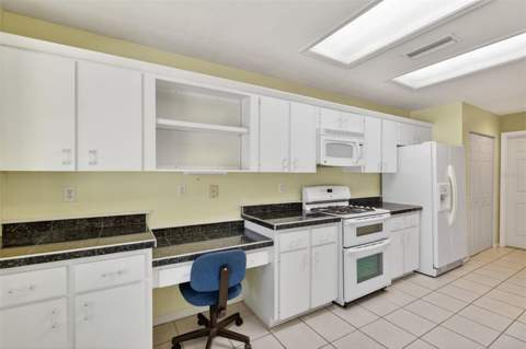 2305 NW 44th Place, Gainesville FL - photo 8 of 32
