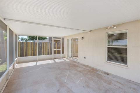 7456 Oxford Garden Circle, Apollo Beach FL - photo 21 of 24