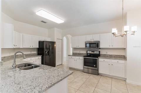 2433 Huron Circle, Kissimmee FL - photo 12 of 29