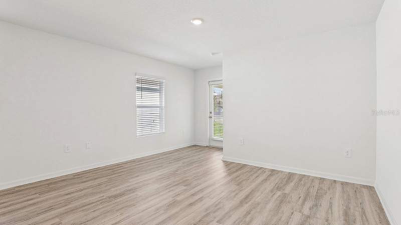 3 bedroom Single Family Residence at 5580 Taverna Loop, Villamar Phase 7, Winter Haven — photo 4