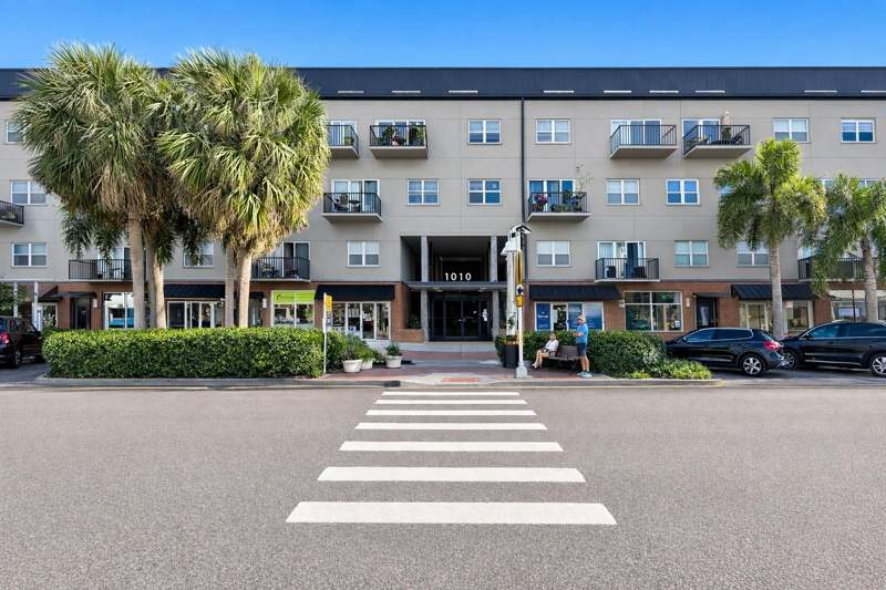 1010 Central Condo