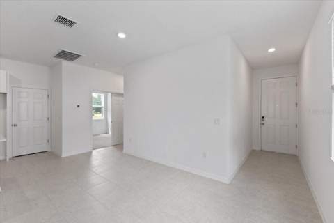 1194 Atlantic Avenue, Fruitland Park FL - photo 6 of 6