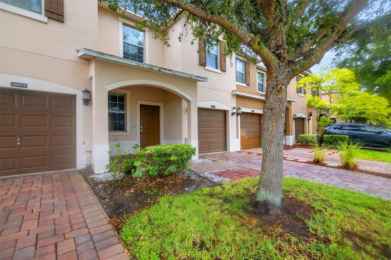 3 bedroom Townhouse at 10975 Savannah Landing Circle, Savannah Lndgs, Orlando — photo 3