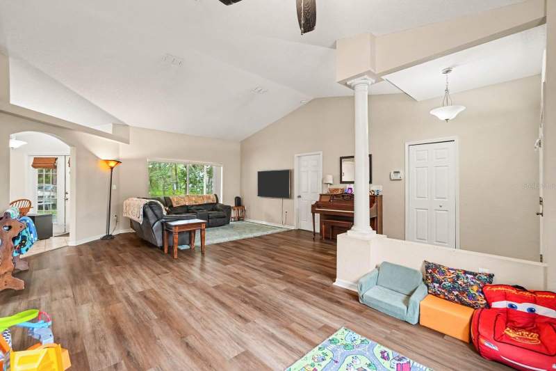 3 bedroom Single Family Residence at 12101 Peregrine Falcon Avenue #6, Royal Highlands Unit 6, Brooksville — photo 3