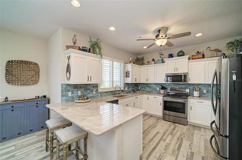 4 bedroom Townhouse at 3607 10th Lane, Riverbay Twnhms Ph Two, Palmetto — photo 2