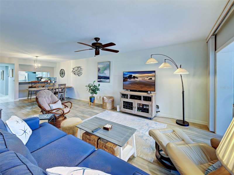 2 bedroom Condominium at 435 Cerromar Lane #329, Farmington Vistas, Venice — photo 3