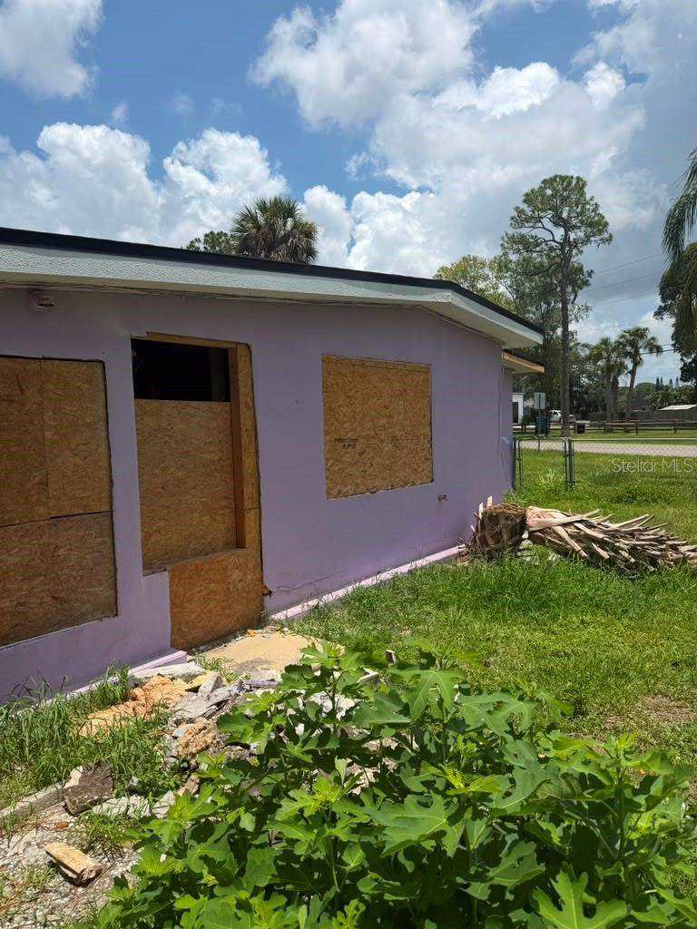 4 bedroom Single Family Residence at 7235 Royal Palm Drive, Jasmin Acres, New Port Richey — photo 4