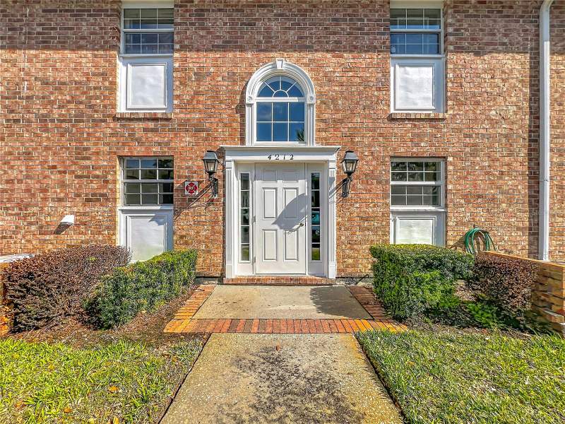 4212 LAKE UNDERHILL ROAD #5D11 home for sale in Plantation Apartments