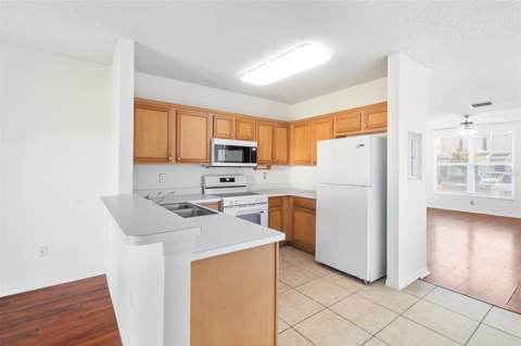 6340 Osprey Lake Circle #6340, Riverview FL - photo 8 of 44