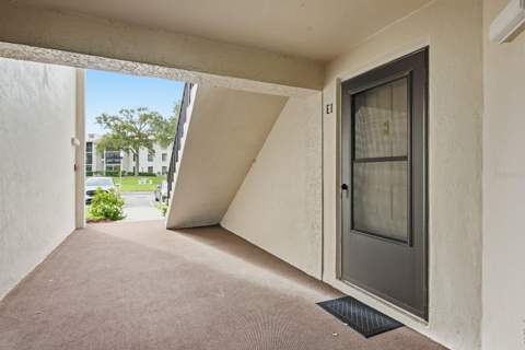 1871 Pine Ridge Way #E1, Palm Harbor FL - photo 6 of 44