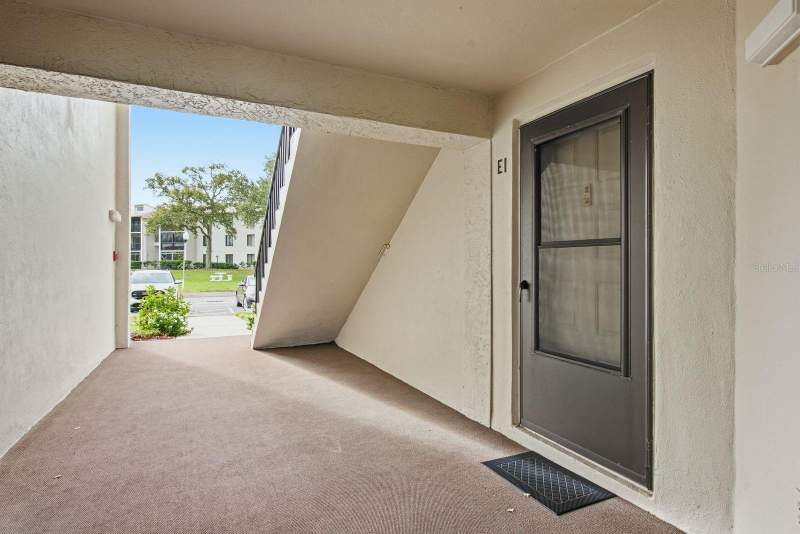 2 bedroom Condominium at 1871 Pine Ridge Way #E1, Pine Ridge At Palm Harbor, Palm Harbor — photo 5