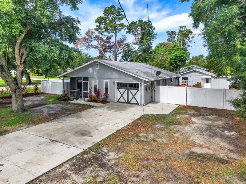 3 bedroom Single Family Residence at 1978 DIX STREET, BIG ACRES, LARGO — photo 4