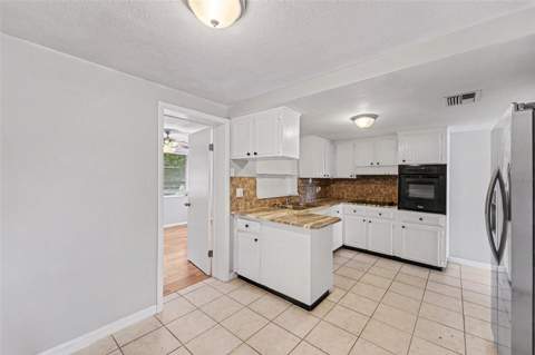 7520 Camelot Road, Port Richey FL - photo 6 of 15