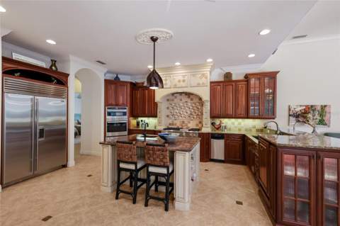 7107 Keswick Lane, Lakewood Ranch FL - photo 13 of 79