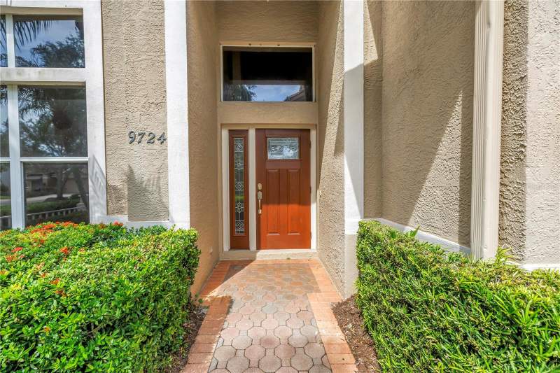 4 bedroom Single Family Residence at 9724 Sago Point Drive, Bayou Club Estates Tr 5 Ph 1, Seminole — photo 3