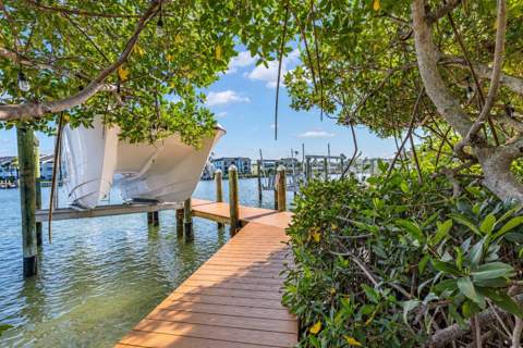 12016 Lagoon Ln, Treasure Island FL - photo 9 of 49