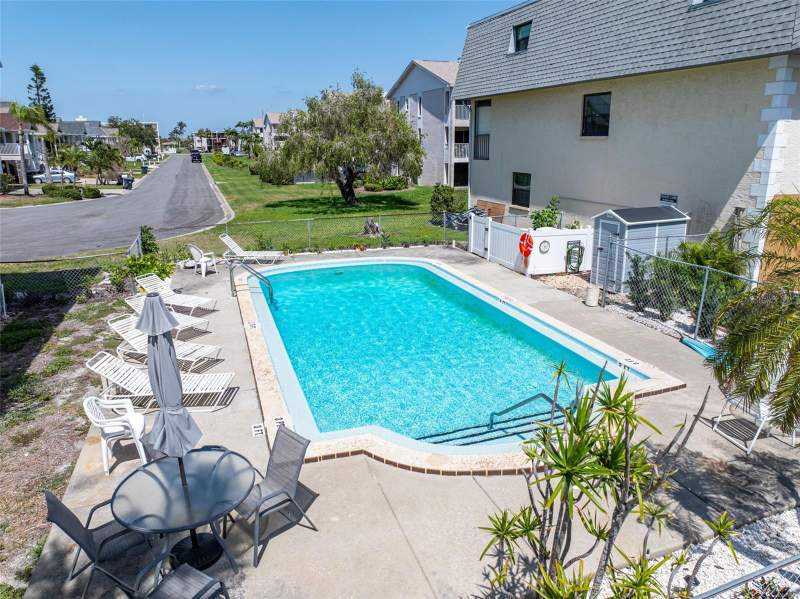 3 bedroom Condominium at 12485 2nd Street #C103, Chalet Capri II, Treasure Island — photo 4