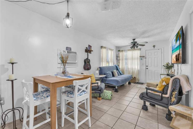 2 bedroom Single Family Residence at 1006 Gray Street, Strawberry Terrace South, Plant City — photo 4