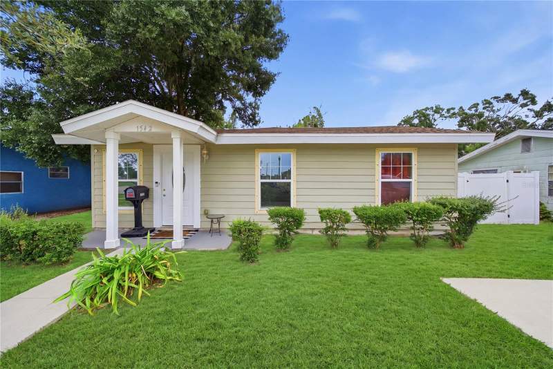 4 bedroom Single Family Residence at 1542 28TH STREET, MEDLEY GARDENS, ST PETERSBURG — photo 1