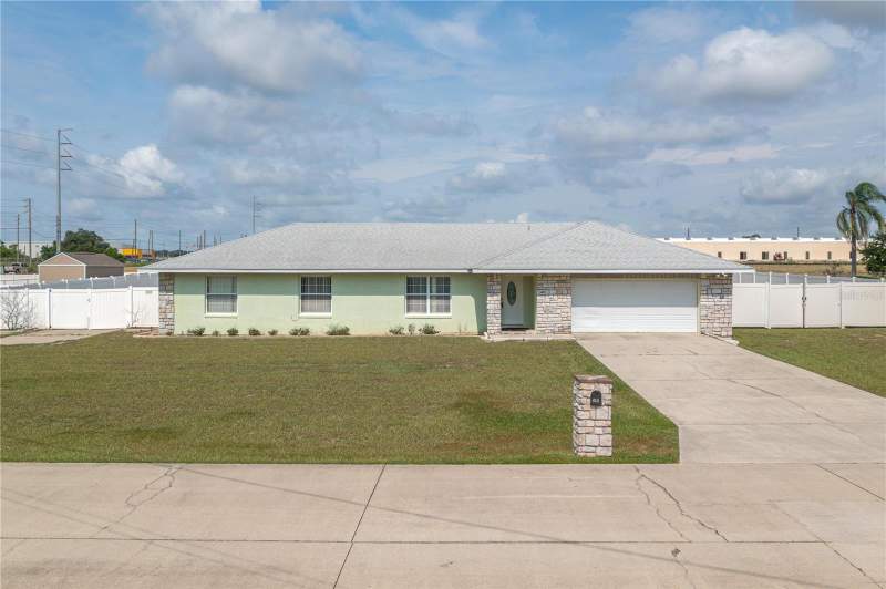 3 bedroom Single Family Residence at 411 COUNTRY PINE ROAD, COUNTRY LANE SUB, HAINES CITY — photo 1