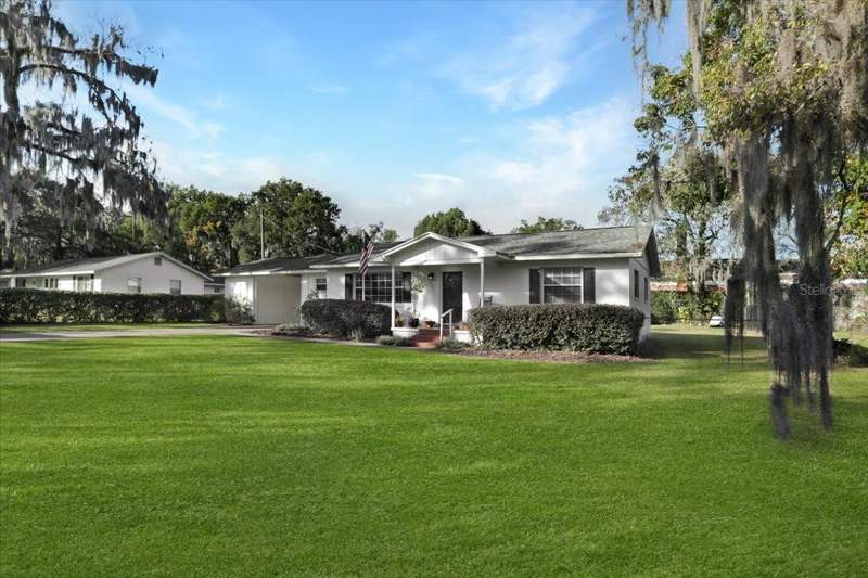 3 bedroom Single Family Residence at 220 SE 28th Avenue, Ocala Hlnds, Ocala — photo 2