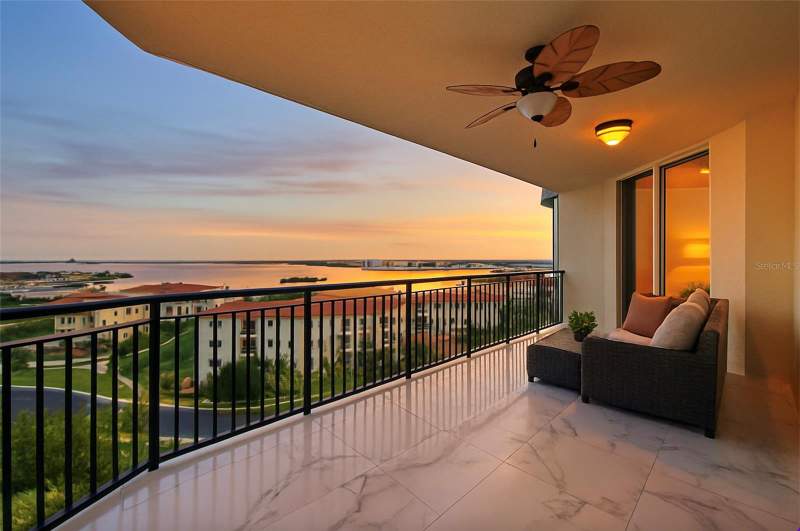 3 bedroom Condominium at 5823 Bowen Daniel Drive #902, Castillo At Westshore Yacht Cl, Tampa — photo 2