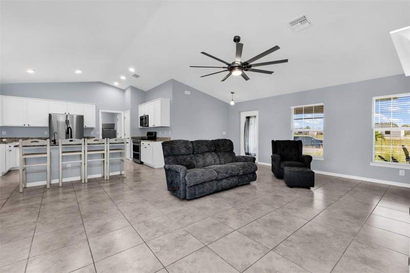 3 bedroom Single Family Residence at 2926 NW 25th Street, Cape Coral, Cape Coral — photo 5