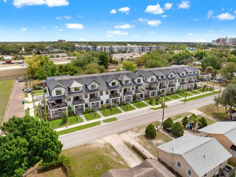 3 bedroom Townhouse at 1250 Formosa Avenue, Urban Green 12, Winter Park — photo 4