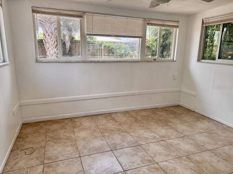 3 bedroom Single Family Residence at 4338 Beacon Square Drive, Beacon Square, Holiday — photo 3