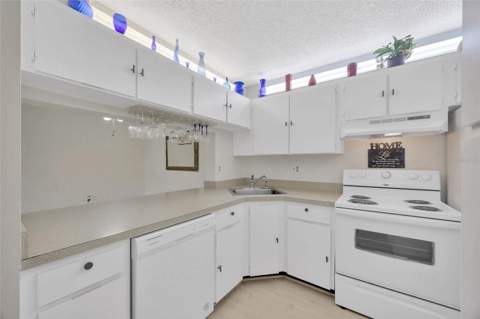 3134 Lake Pine Way #F2, Tarpon Springs FL - photo 11 of 39