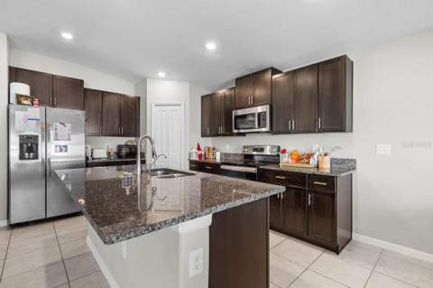 889 Calico Scallop Street, Ruskin FL - photo 6 of 6