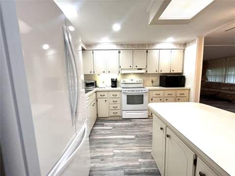 310 Martin Drive, Lakeland FL - photo 7 of 18