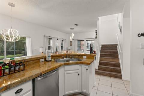 4747 Ormond Beach Way, Kissimmee FL - photo 14 of 44