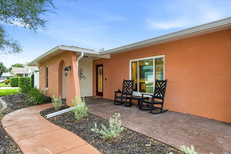 3 bedroom Single Family Residence at 8805 Kenwood Road, Bardmoor Golf View Estate 3rd Add, Seminole — photo 3