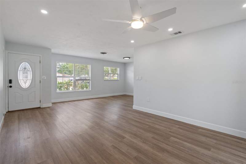 3 bedroom Single Family Residence at 5690 6TH STREET, EDENWOOD ADD SEC 4, ST PETERSBURG — photo 5