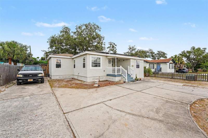 3 bedroom Single Family Residence at 1464 Druid Road, Breeze Hill, Clearwater — photo 3