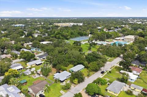 2533 Hawthorne Street, Sarasota FL - photo 17 of 42