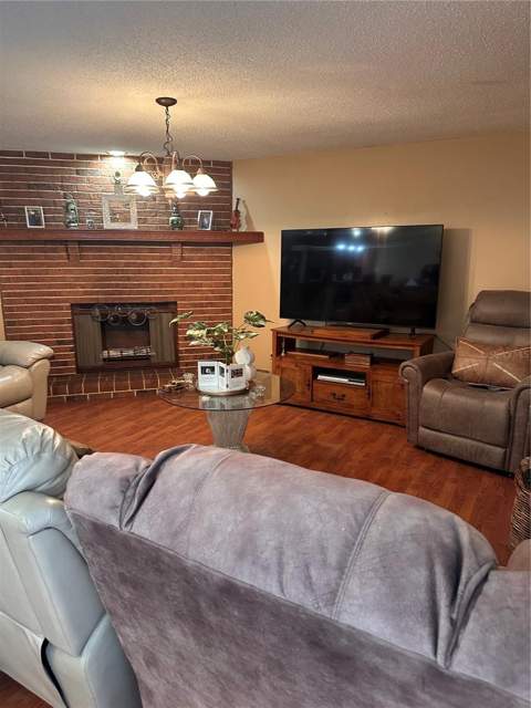 8848 Oak Circle, Tampa FL - photo 7 of 27