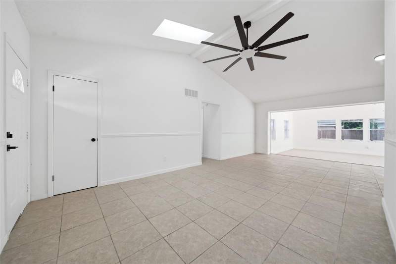 3 bedroom Single Family Residence at 6113 BEAUMONT AVENUE, LAKE SPARLING HEIGHTS, ORLANDO — photo 4