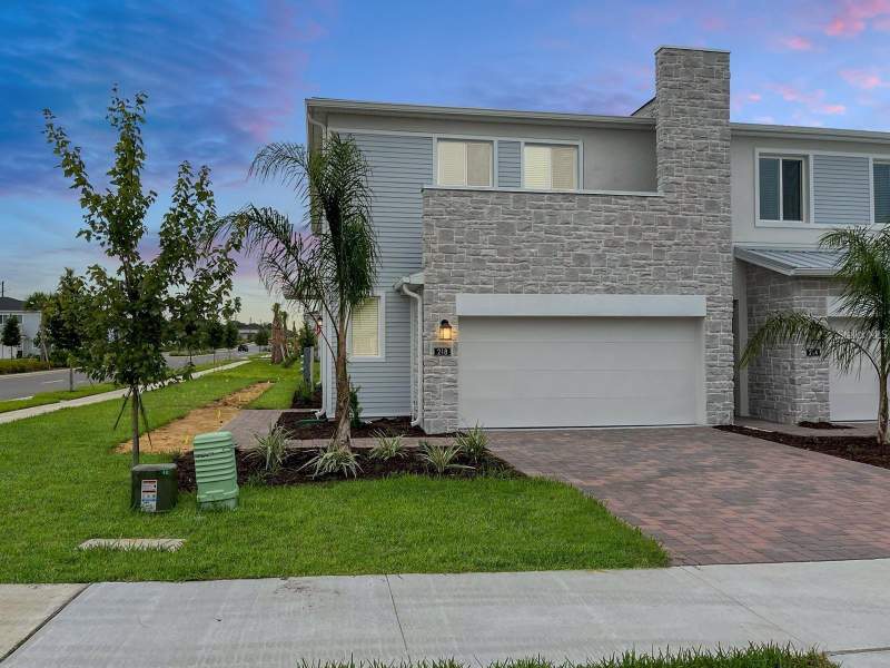 3 bedroom Townhouse at 218 NINE IRON DRIVE, TRACT X, DAVENPORT — photo 1