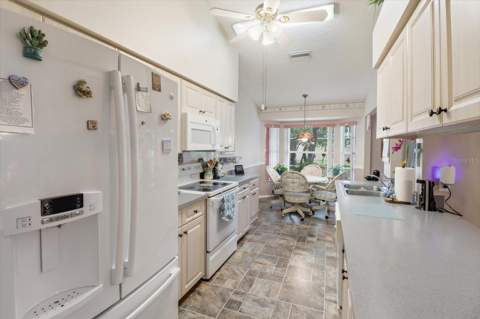 8012 Willow Brook Drive, Spring Hill FL - photo 12 of 43