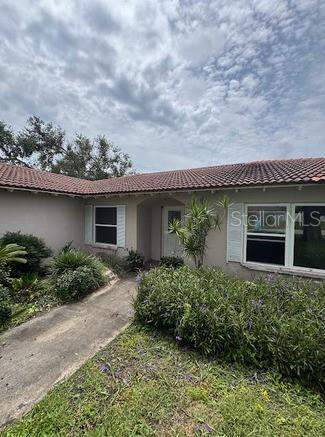4 bedroom Single Family Residence at 2014 Tanglewood Way, Tanglewood Isle Sub, St Petersburg — photo 2